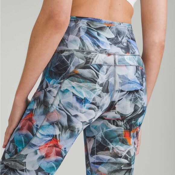 Lululemon Fast and Free High-Rise Tight 25" in Luminescent Floral Multi - Picture 5 of 10